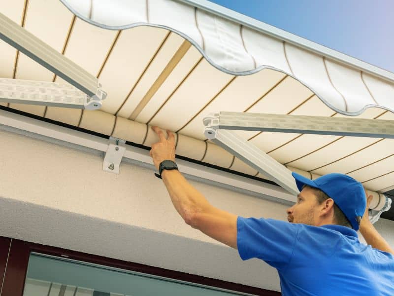 como preparar el toldo para el otoño